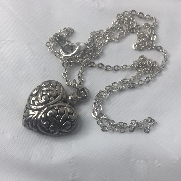 Scroll heart silver tone chain necklace 15" - Picture 5 of 5